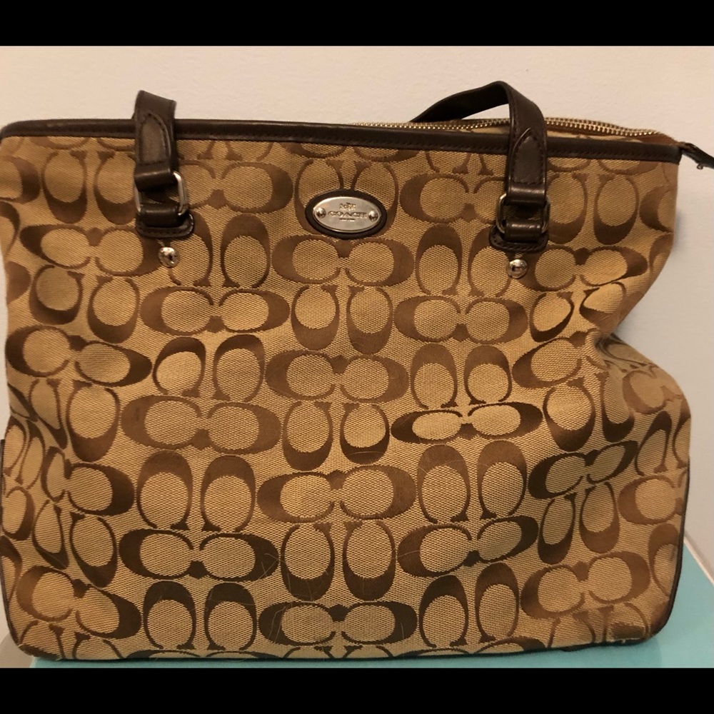 Coach shoulder bag